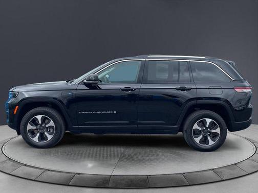 Diamond Black 2023 Jeep Grand Cherokee 4xe Base