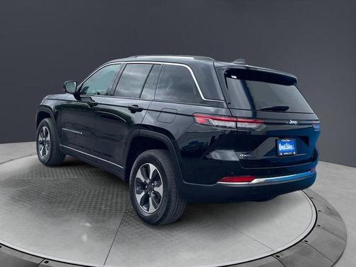 Diamond Black 2023 Jeep Grand Cherokee 4xe Base