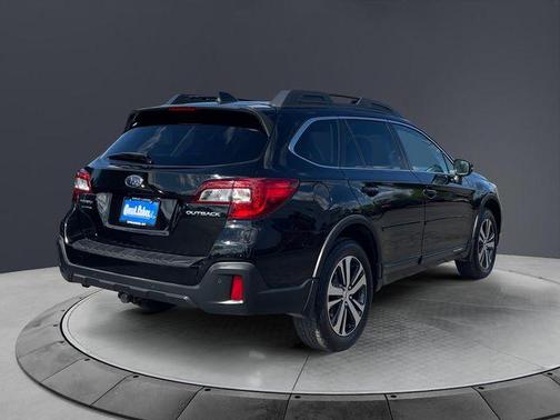 Crystal Black Silica 2018 Subaru Outback 2.5i Limited