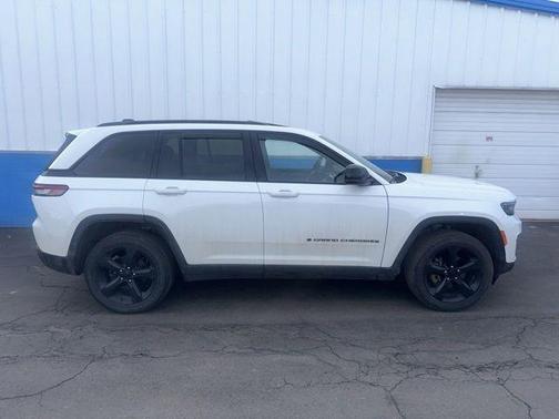2023 Jeep Grand Cherokee Altitude
