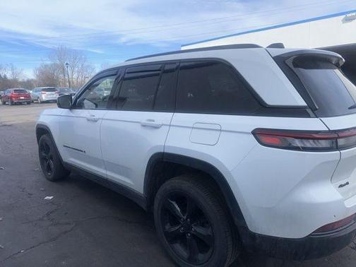2023 Jeep Grand Cherokee Altitude