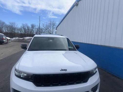 2023 Jeep Grand Cherokee Altitude