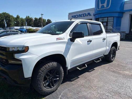 Summit White 2022 Chevrolet Silverado 1500 Limited LT Trail Boss