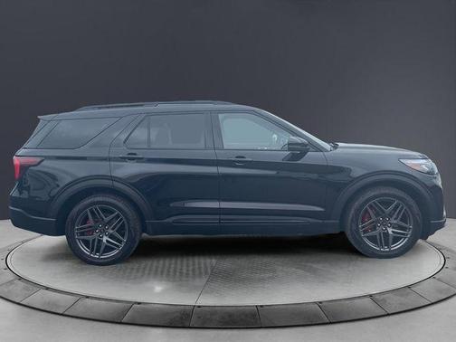 Agate Black Metallic 2025 Ford Explorer ST