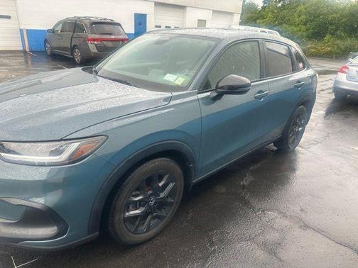 Green 2024 Honda HR-V Sport