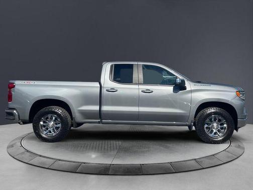 Sterling Gray Metallic 2024 Chevrolet Silverado 1500 LT