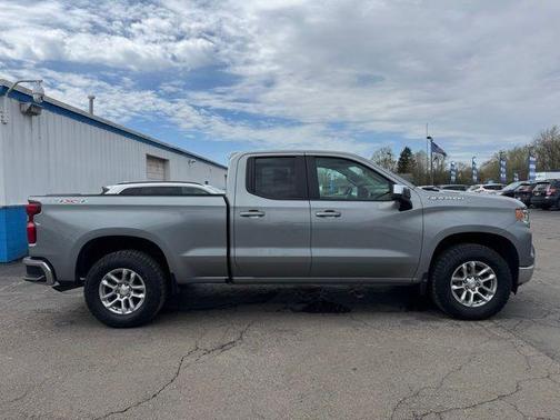 Sterling Gray Metallic 2024 Chevrolet Silverado 1500 LT