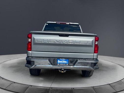 Sterling Gray Metallic 2024 Chevrolet Silverado 1500 LT