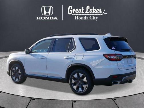 Platinum White Pearl 2026 Honda Pilot Elite