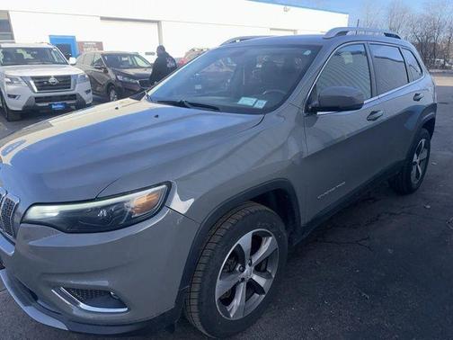 Sting Gray Clearcoat 2020 Jeep Cherokee Limited