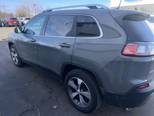 Sting Gray Clearcoat 2020 Jeep Cherokee Limited