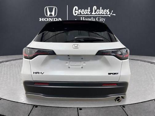Platinum White Pearl 2027 Honda HR-V Sport