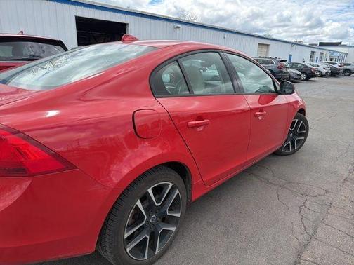 Passion Red 2017 Volvo S60 T5 Dynamic