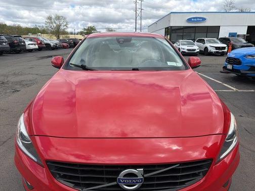 Passion Red 2017 Volvo S60 T5 Dynamic
