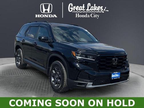 Crystal Black Pearl 2023 Honda Pilot TrailSport