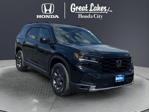 Crystal Black Pearl 2023 Honda Pilot TrailSport