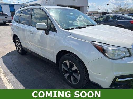 Crystal White Pearl 2018 Subaru Forester 2.5i Premium