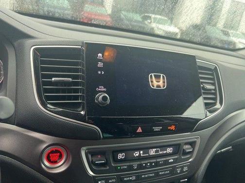 Platinum White Pearl 2022 Honda Pilot Special Edition