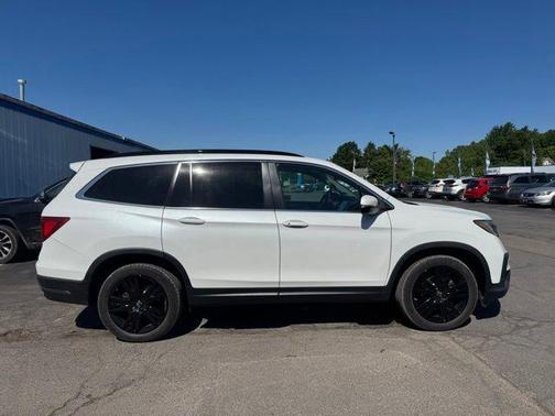 Platinum White Pearl 2022 Honda Pilot Special Edition
