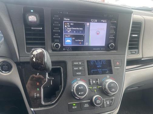 2018 Toyota Sienna XLE Premium