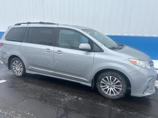 2018 Toyota Sienna XLE Premium
