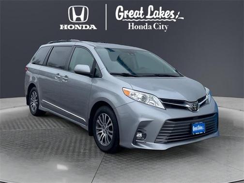 2018 Toyota Sienna XLE Premium