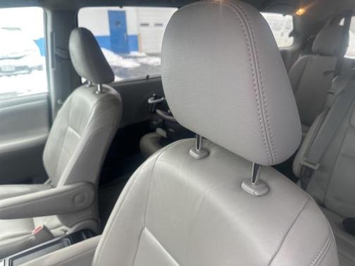 2018 Toyota Sienna XLE Premium