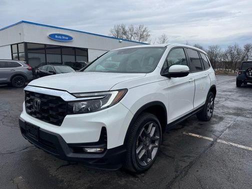 Platinum White Pearl 2023 Honda Passport EX-L