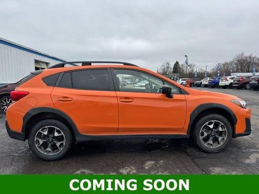 Sunshine Orange 2019 Subaru Crosstrek 2.0i