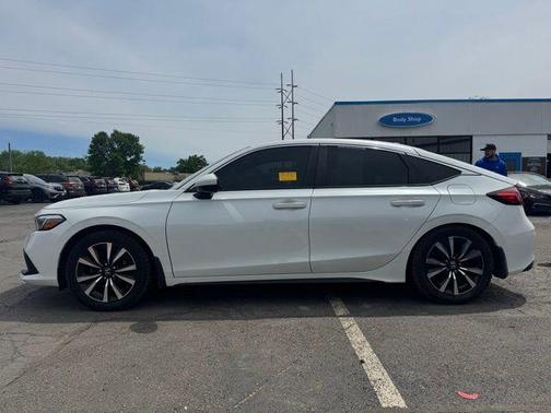 Platinum White Pearl 2023 Honda Civic EX-L