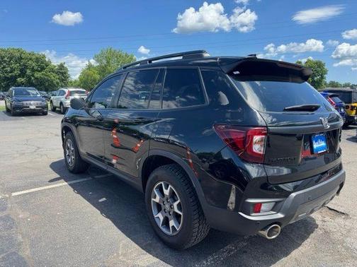 Crystal Black Pearl 2023 Honda Passport TrailSport