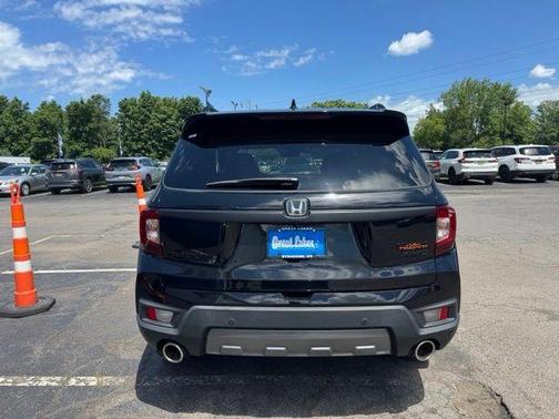 Crystal Black Pearl 2023 Honda Passport TrailSport