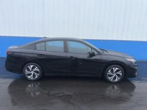 Crystal Black Silica 2023 Subaru Legacy Premium