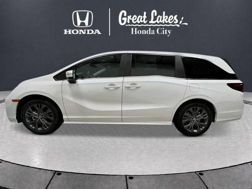 Platinum White Pearl 2026 Honda Odyssey Touring