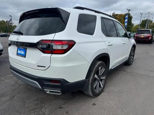 2023 Honda Pilot Touring