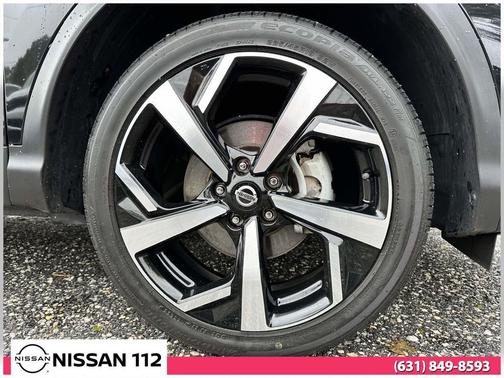 2022 Nissan Rogue Sport SL