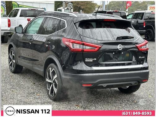 2022 Nissan Rogue Sport SL