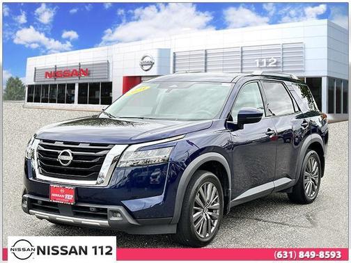 2023 Nissan Pathfinder SL