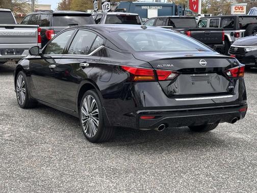 Super Black 2023 Nissan Altima 2.5 SL
