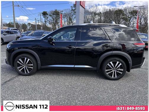 Super Black 2023 Nissan Pathfinder Platinum 4WD