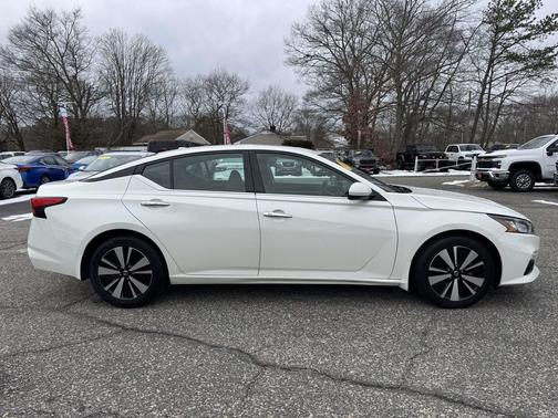 2020 Nissan Altima 2.5 SV
