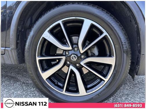 Magnetic Black Pearl 2019 Nissan Rogue SL