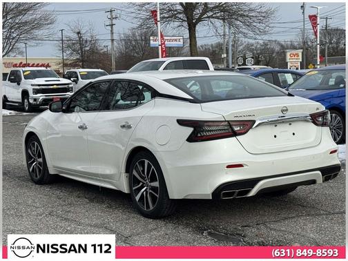 2023 Nissan Maxima SV