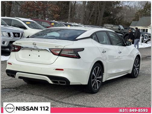 2023 Nissan Maxima SV