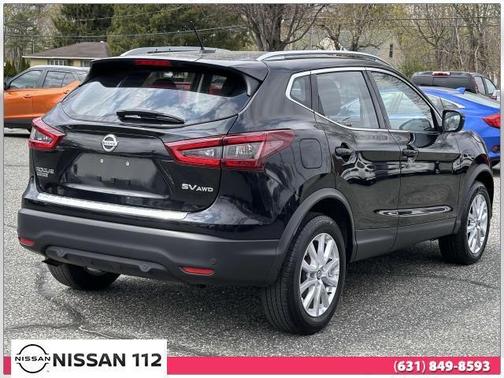 2022 Nissan Rogue Sport SV