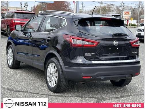 2022 Nissan Rogue Sport SV