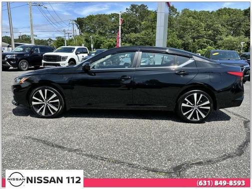 2022 Nissan Altima 2.5 SR