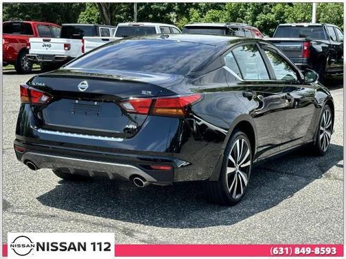 2022 Nissan Altima 2.5 SR