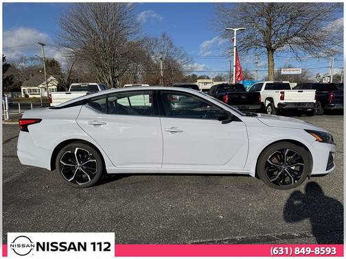 2025 Nissan Altima SR FWD