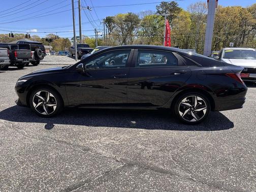 Onyx Black 2023 Hyundai ELANTRA SEL